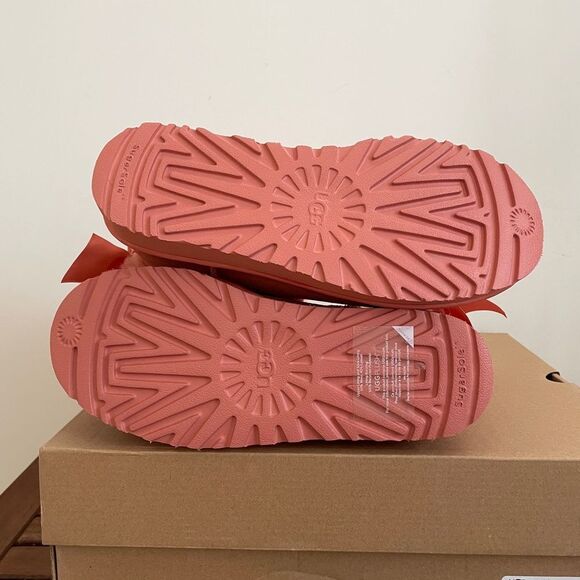 UGG Bailey Bow Satin Boots Clay Pot Women Size 7 - Picture 13 of 14